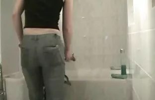 الآسيوية وقحة منتدى السكس الاجنبي تلبية نزوة من المالك